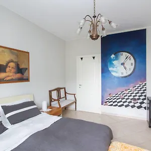  Apartment Angelica House