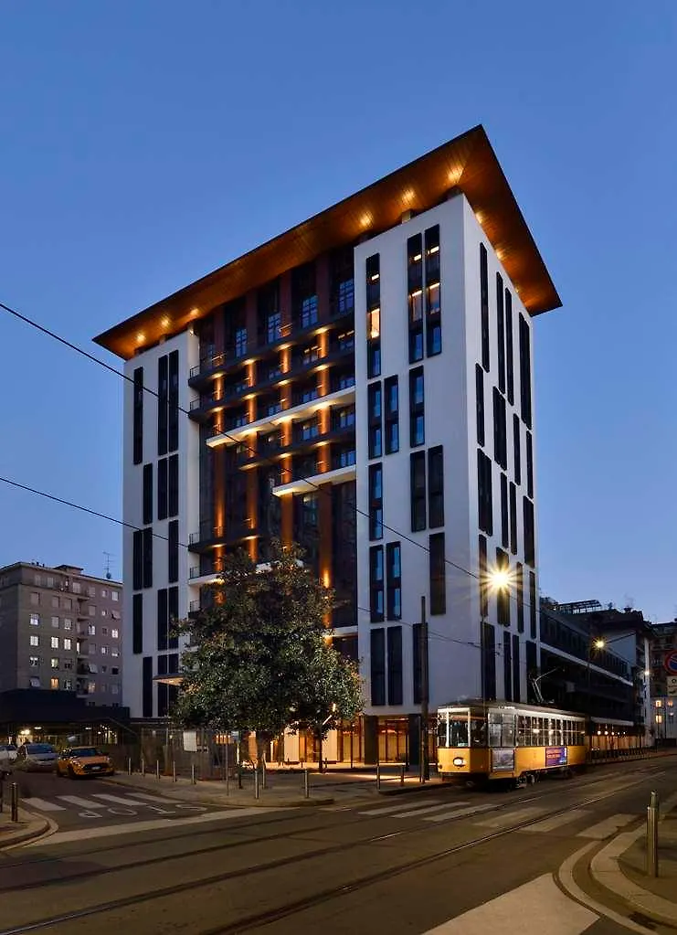 Milano Verticale | Una Esperienze 4*, מילאנו איטליה