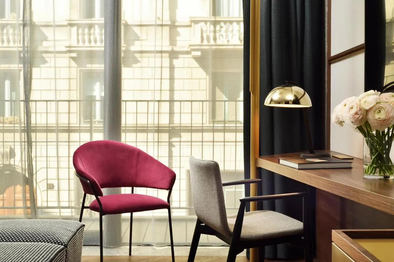 Milano Verticale | Una Esperienze 4*, Milan
